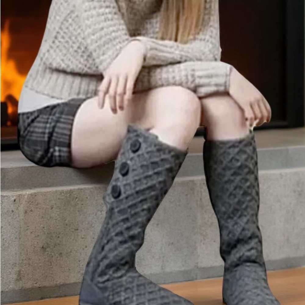 UGG BOOTS! Button-Up Women's Warm Gray Winter Boots Lattice Sweater Size 7